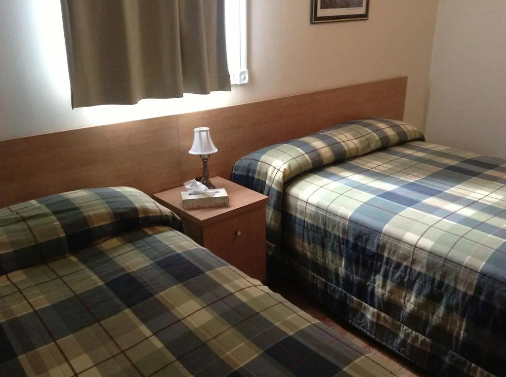 **  Motel Chevalier Quebec City Canada