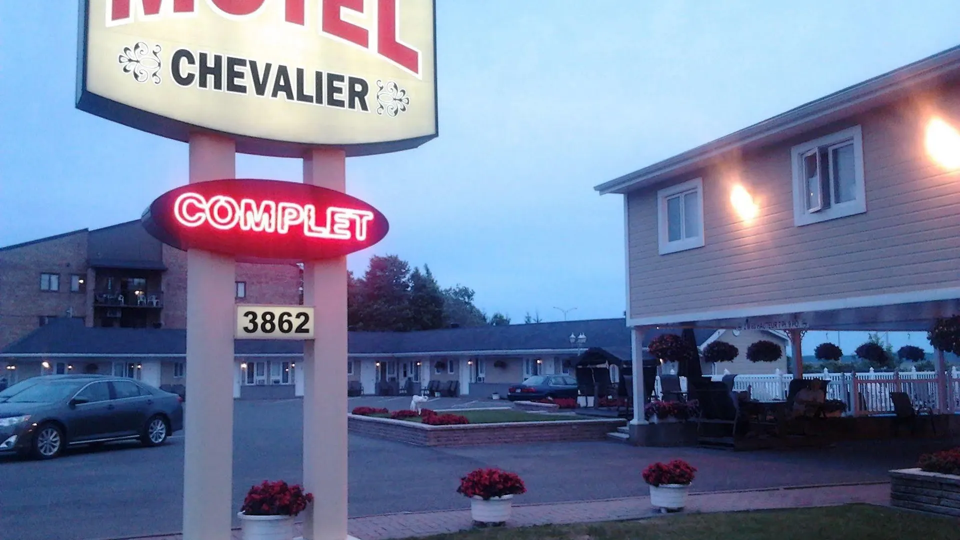 **  Motel Chevalier Quebec City Canada