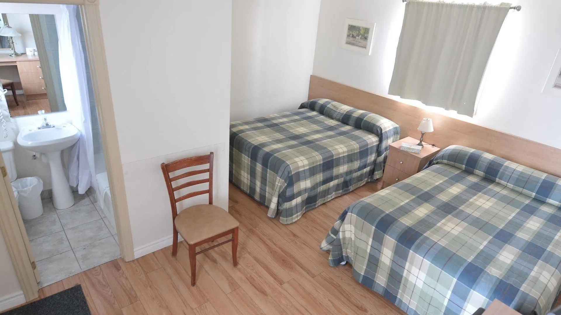 Motel Chevalier Quebec City 2*,  Canada